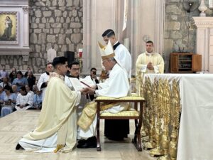 Ordenación de sacerdotes en catedral Autlán