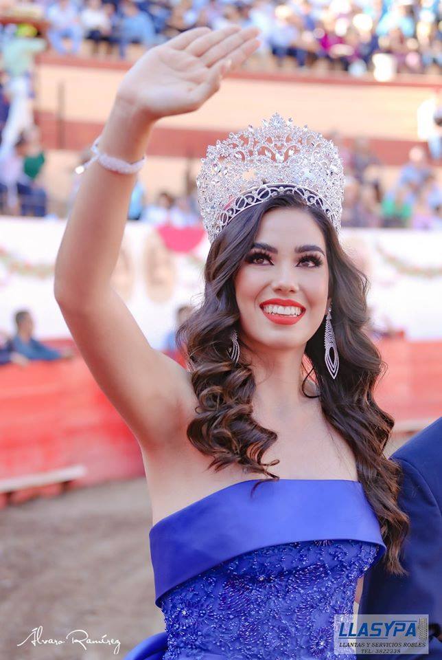 Reinas del Carnaval de Autlán; tradición añeja en esta fiesta taurina