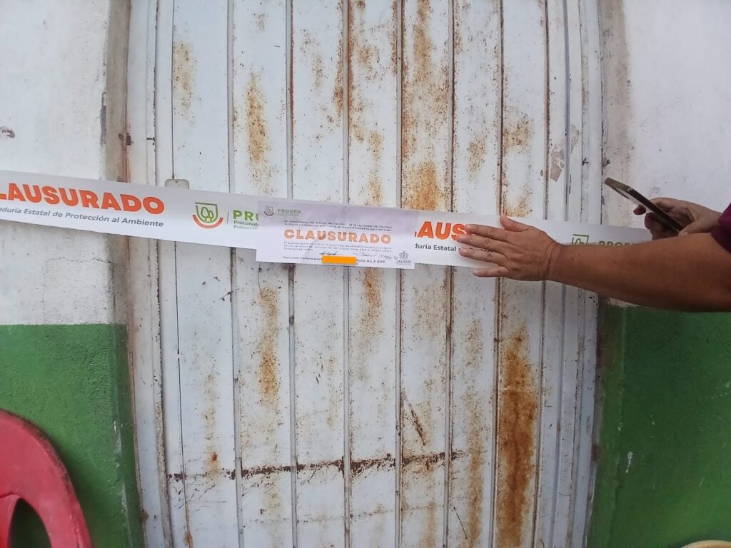 clausura basurero Autl&aacute;n